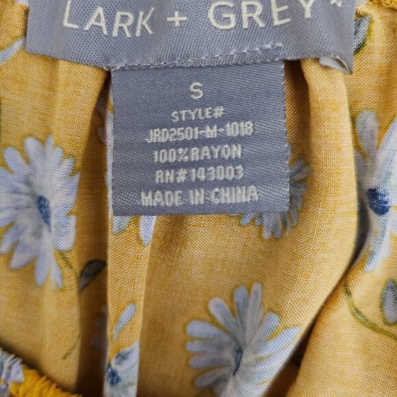 Lark & Grey Floral Crop Yellow Short Sleeve Top And Skirt - Picture 6 of 9